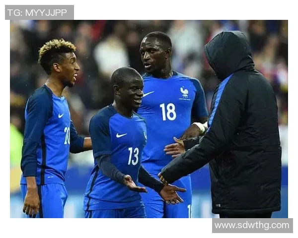 全球足球巨星风采 盘点当今十大球坛传奇人物及其精彩瞬间