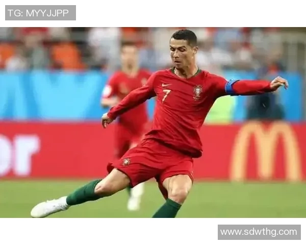 葡萄牙足球天王C罗的传奇历程与全球影响力揭秘 葡萄牙足球天王C罗的传奇历程与全球影响力揭秘