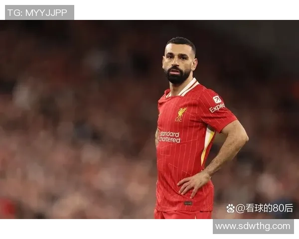 足球寸头球星:从场上风采到个人魅力,如何成就世界顶级球员的传奇之路 足球寸头球星:从场上风采到个人魅力,如何成就世界顶级球员的传奇之路